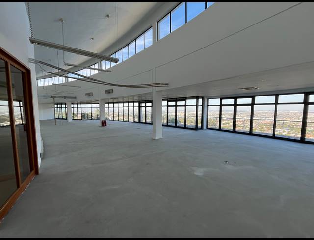 734M² OFFICE TO LET IN PLATTEKLOOF